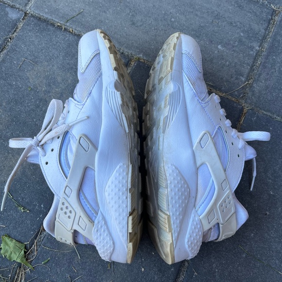 NIKE white huarache sneakers - size 5Y / US6.5 - Picture 11 of 14
